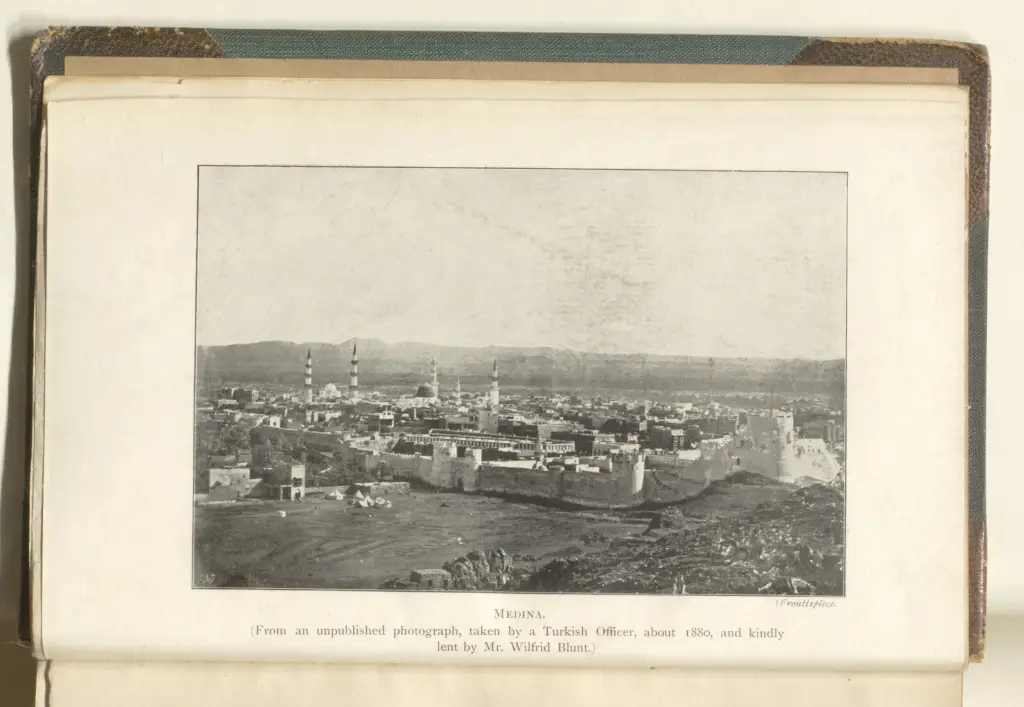 Panorama Kota Madinah sekitar tahun 1880